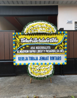 Papan Bunga Duka di Mangunjaya