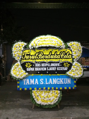 Papan Bunga Duka di Mangunjaya